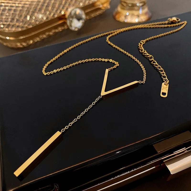 V-shaped Necklace