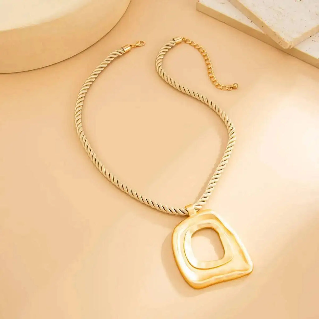 Heavy geometric necklace