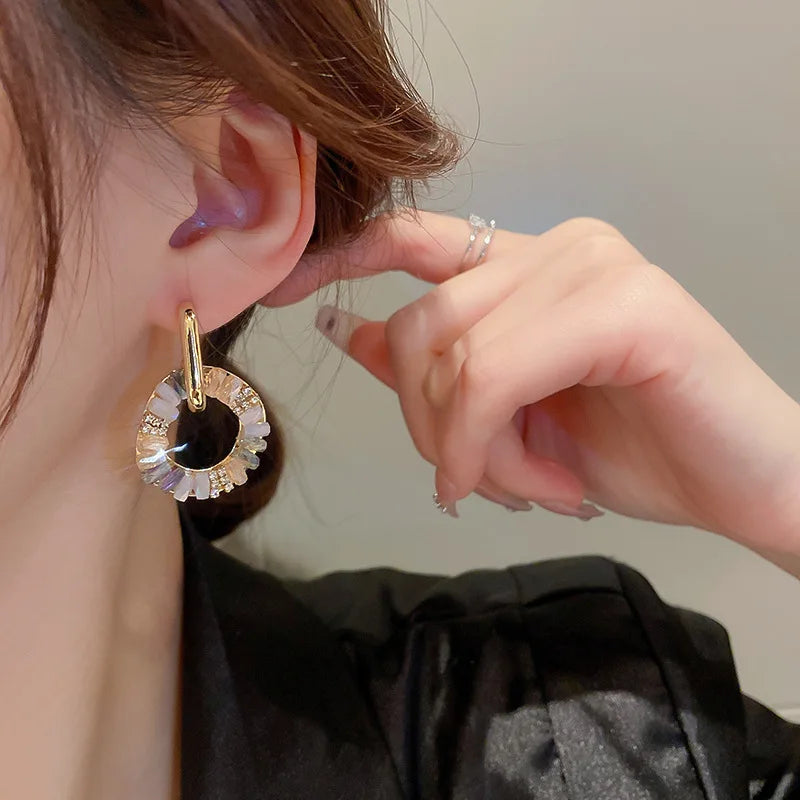2 Style Elegant Rhinestone Zircon Drop Earrings Golden Circle Dangle Earrings for Women Simple Fashion Round Earring Jewelry F